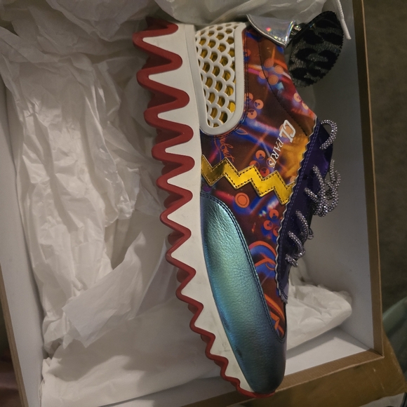 LoubisharkDonnaFlat - Picture 7 of 11